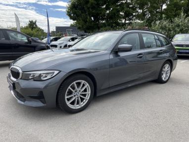 Voir le détail de l'offre de cette BMW Série 3 Touring 318dA MH 150ch Lounge de 2022 en vente à partir de 333.41 €  / mois