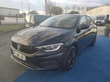 Voir le détail de l'offre de cette FIAT Tipo 1.4 95ch S/S Street MY20 4p de 2020 en vente à partir de 10 499 € 