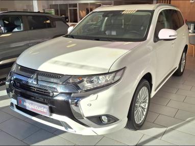 Voir le détail de l'offre de cette MITSUBISHI Outlander PHEV Twin Motor Intense 4WD de 2019 en vente à partir de 315.47 €  / mois