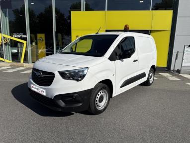 Voir le détail de l'offre de cette OPEL Combo Cargo L1H1 650kg 1.5 100ch Pack Clim de 2021 en vente à partir de 200.13 €  / mois
